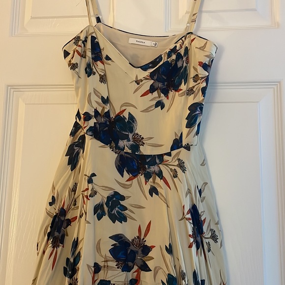 Aritzia talula floral dress - Picture 3 of 7